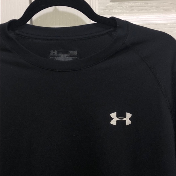 Under armour T-Shirt - Picture 2 of 4